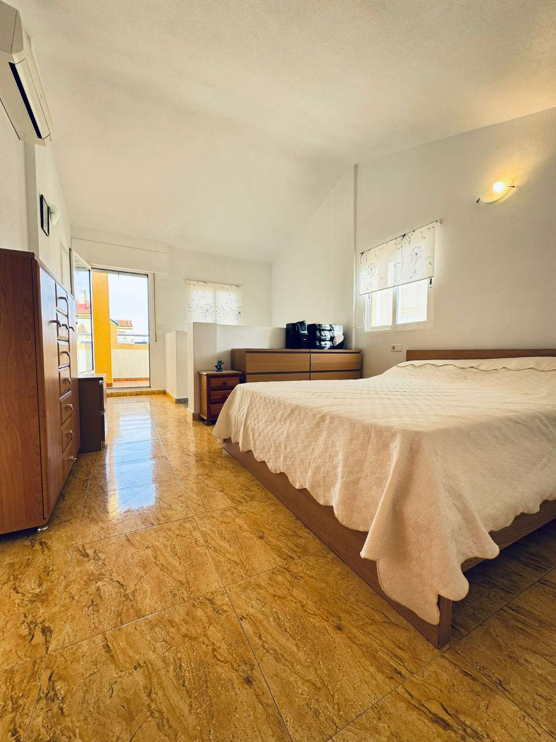 Duplex en esquina de 3 dormitorios en las chismosas