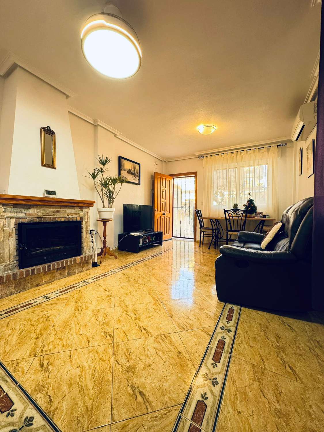 Duplex en esquina de 3 dormitorios en las chismosas