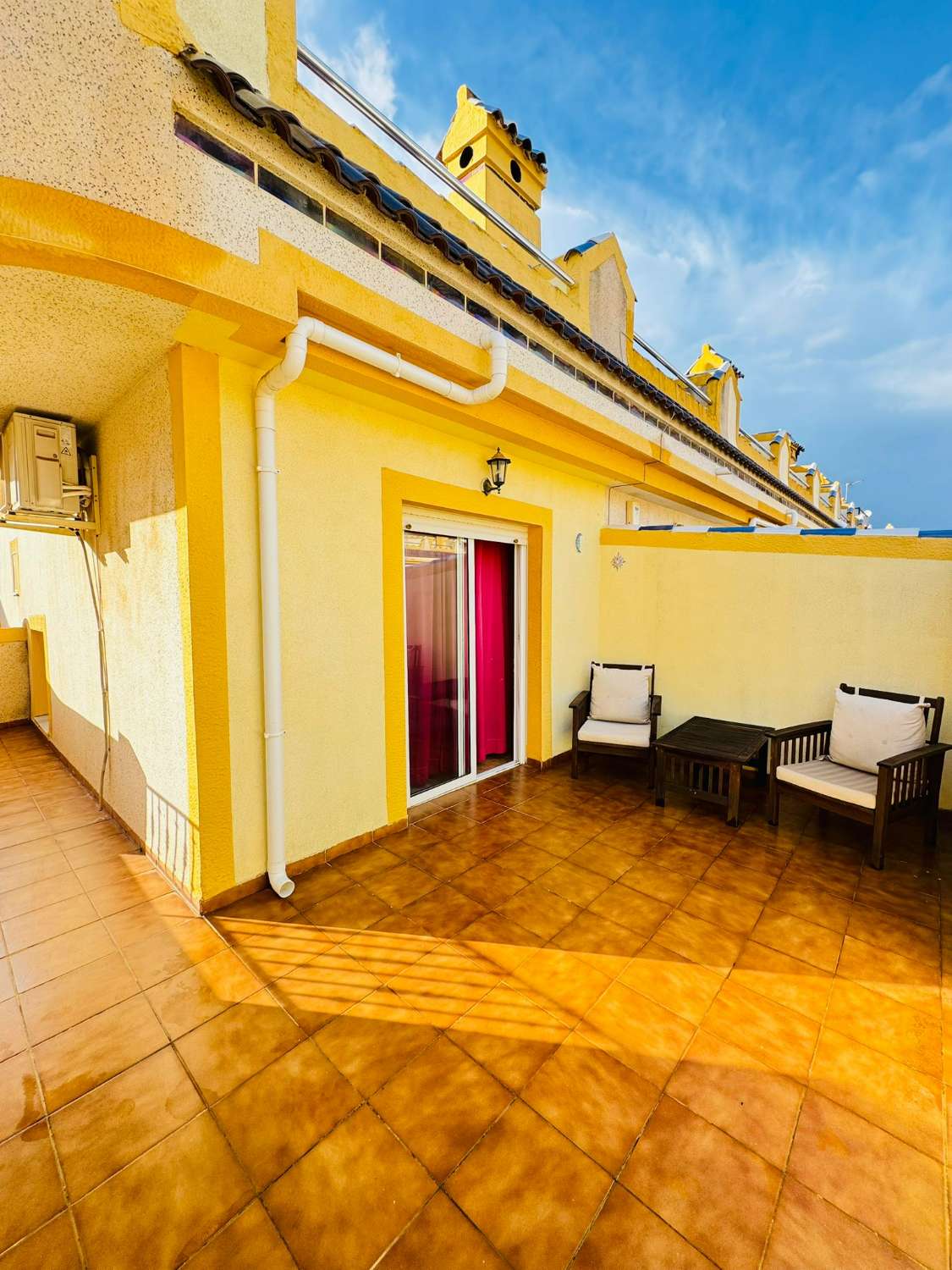 Duplex en esquina de 3 dormitorios en las chismosas