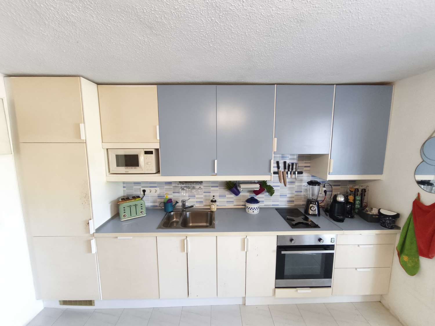 Casa con Apartamento independiente de 3 habitaciones y 2 baños para reformar en Los Balcones (Torrevieja)