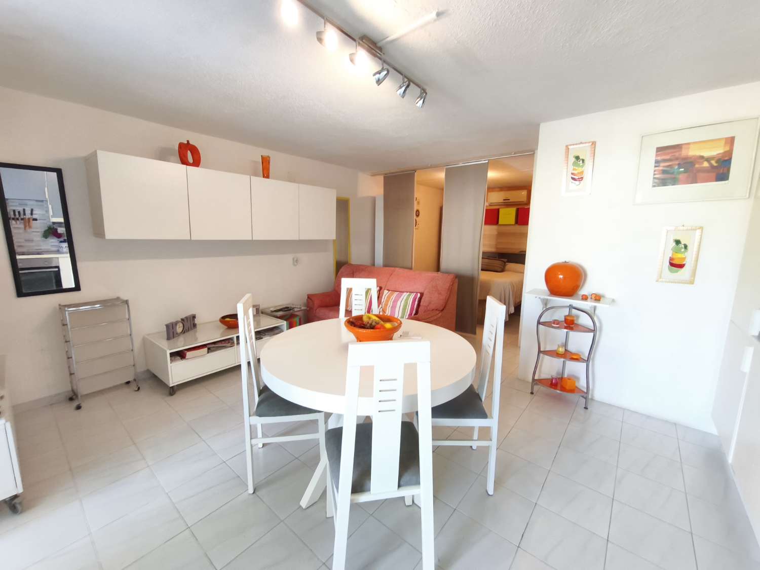 Casa con Apartamento independiente de 3 habitaciones y 2 baños para reformar en Los Balcones (Torrevieja)