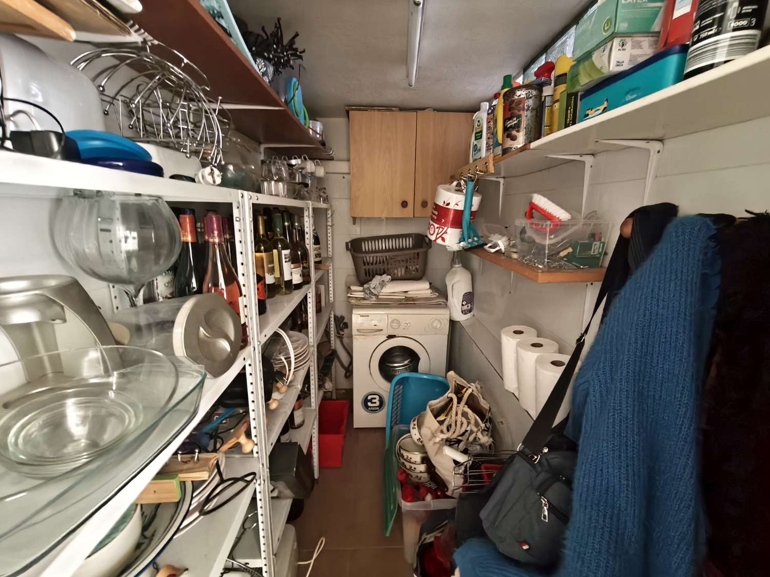 Casa con Apartamento independiente de 3 habitaciones y 2 baños para reformar en Los Balcones (Torrevieja)