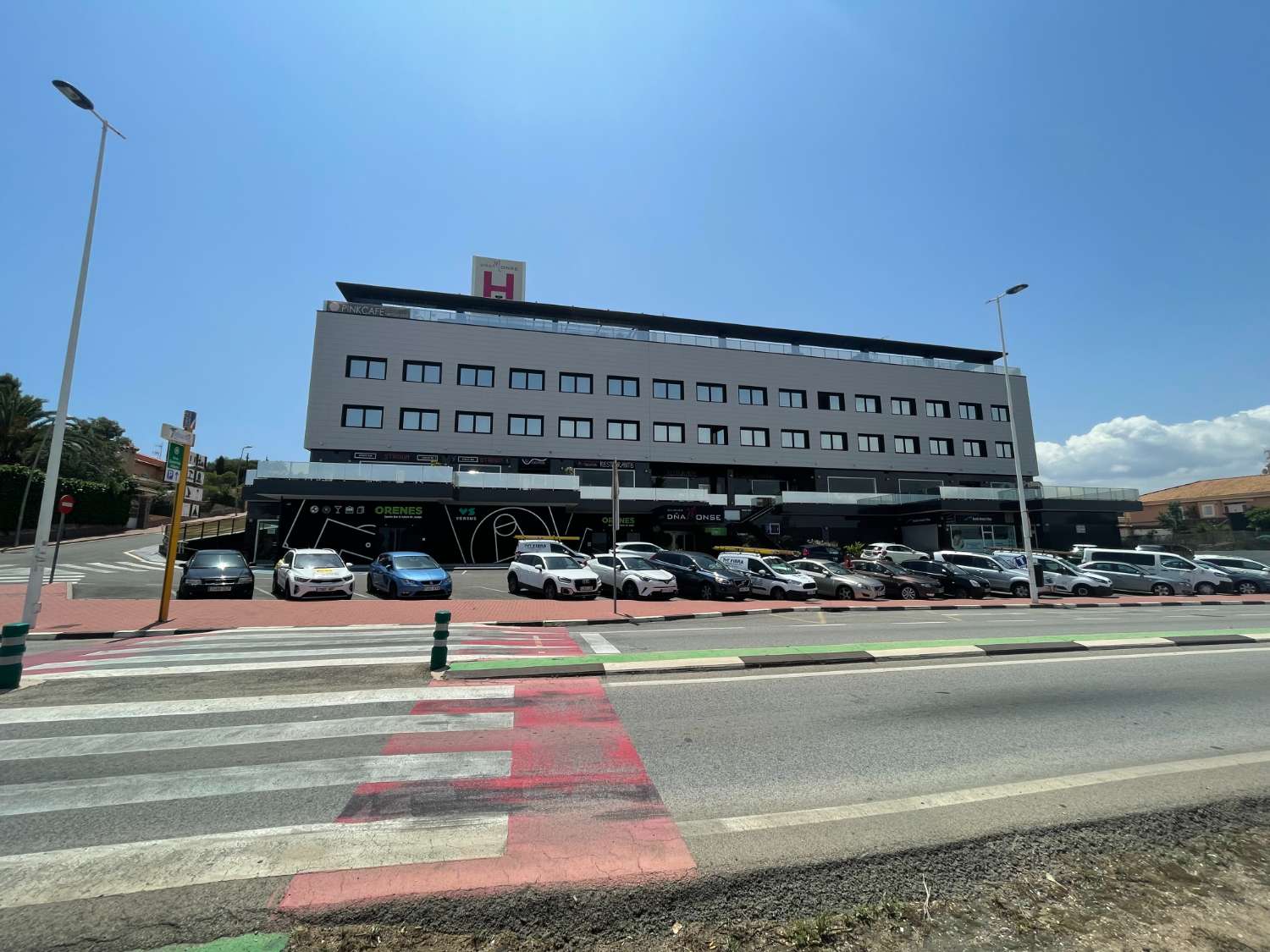 Casa con Apartamento independiente de 3 habitaciones y 2 baños para reformar en Los Balcones (Torrevieja)