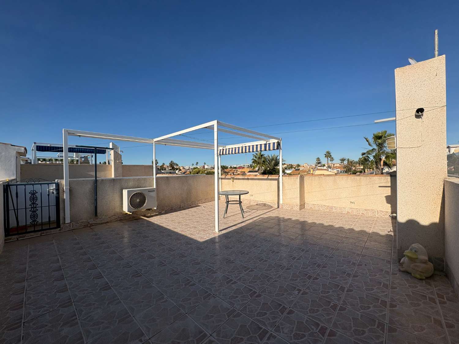 Øverste etagelejlighed i Al Andalus 2