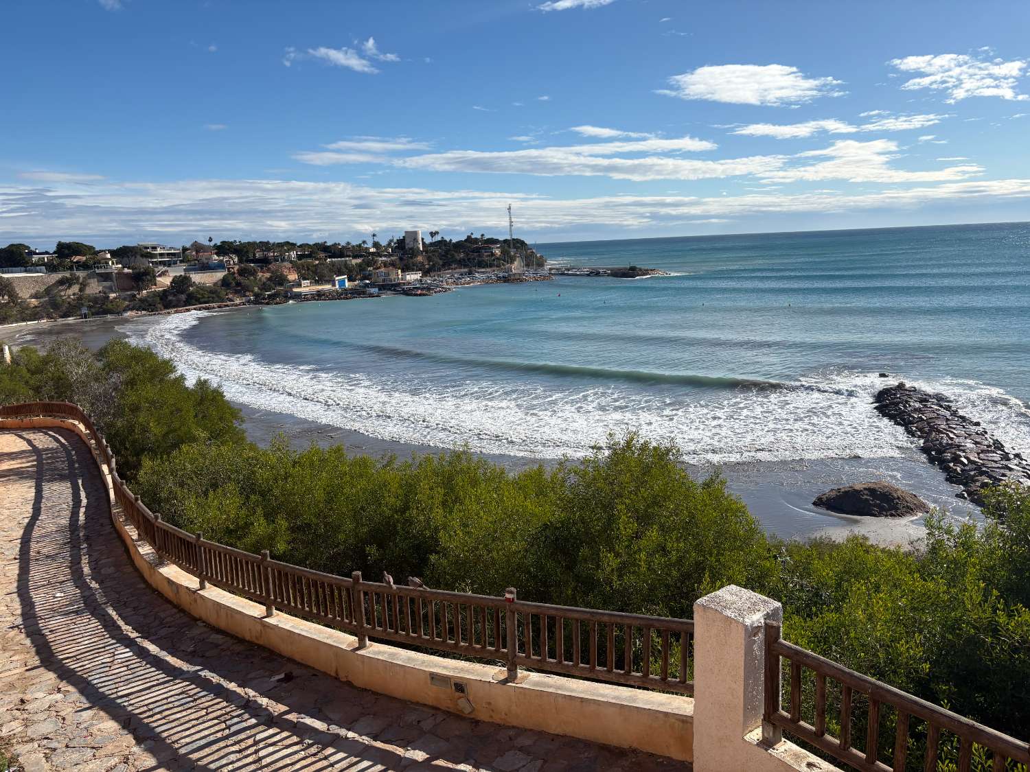 Красивая квартира в Кабо-Роиг