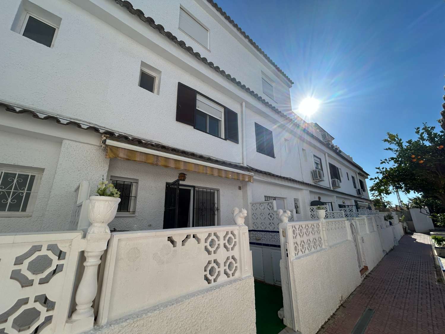 Adosado de 3 habitaciones en Punta Prima.