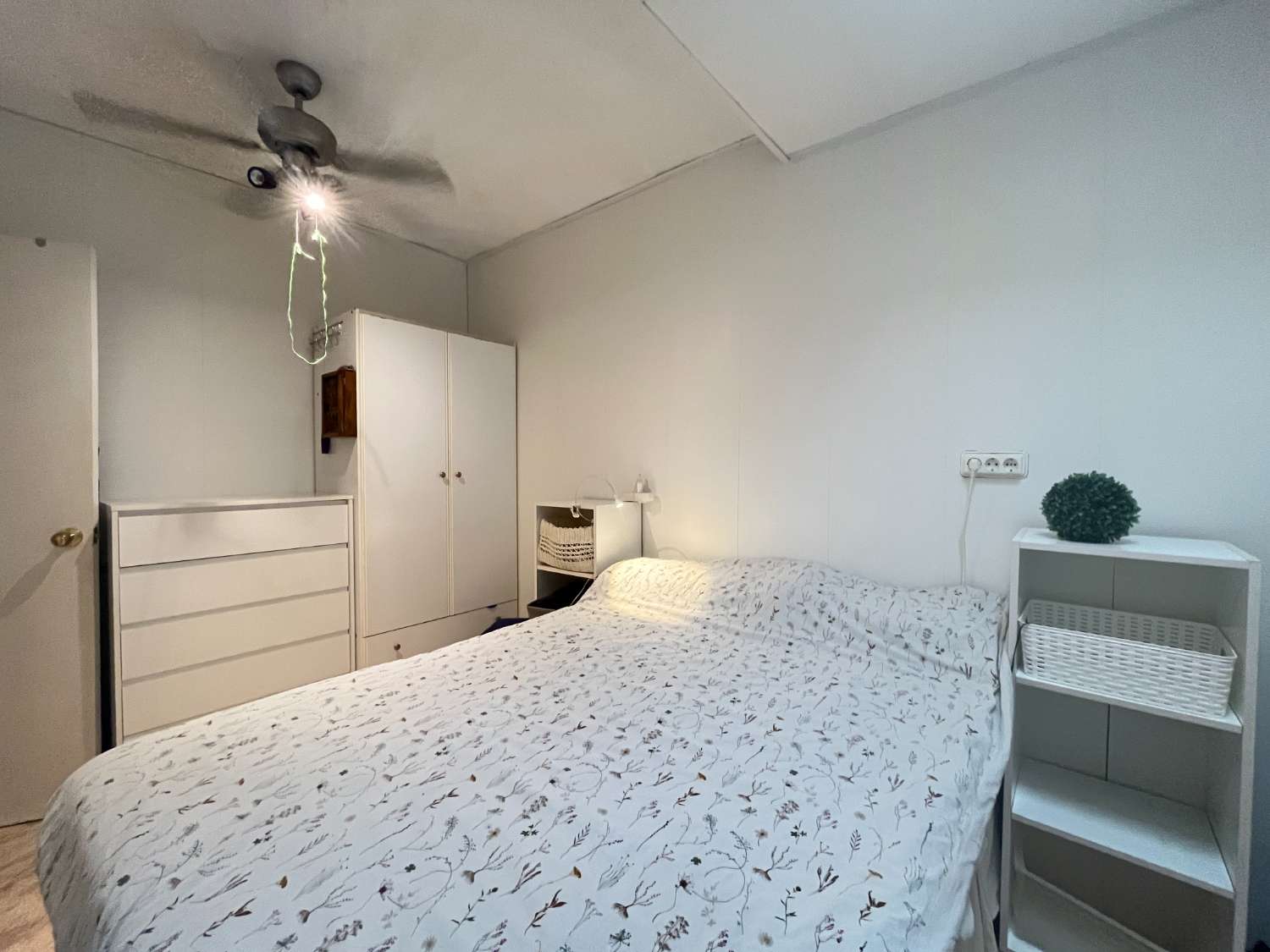 Zonnige bungalow tegenover het Zoutmeer in Torrevieja