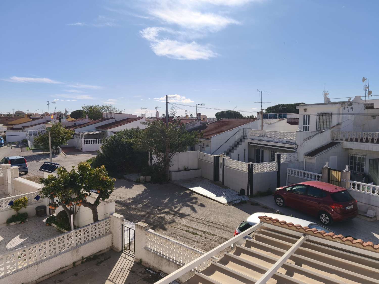 Бунгало з фасадом на південь і 4 спальні в Торревієха