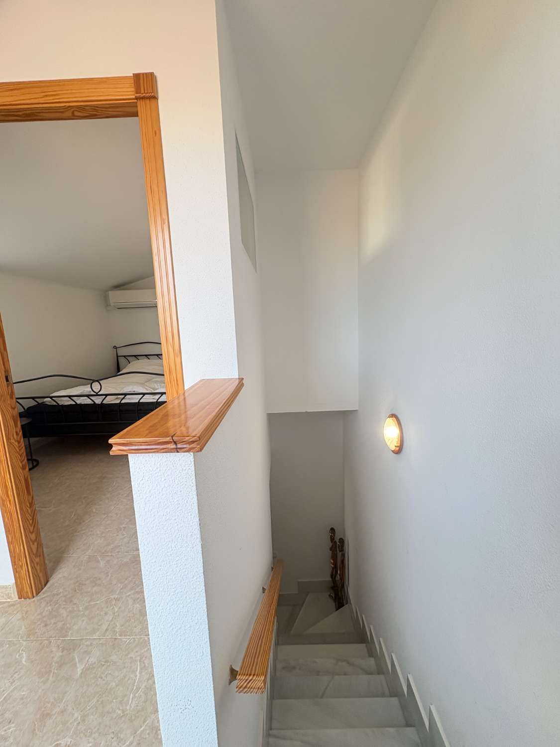 Hermoso apartamento en el último piso en el popular Laguna Golf