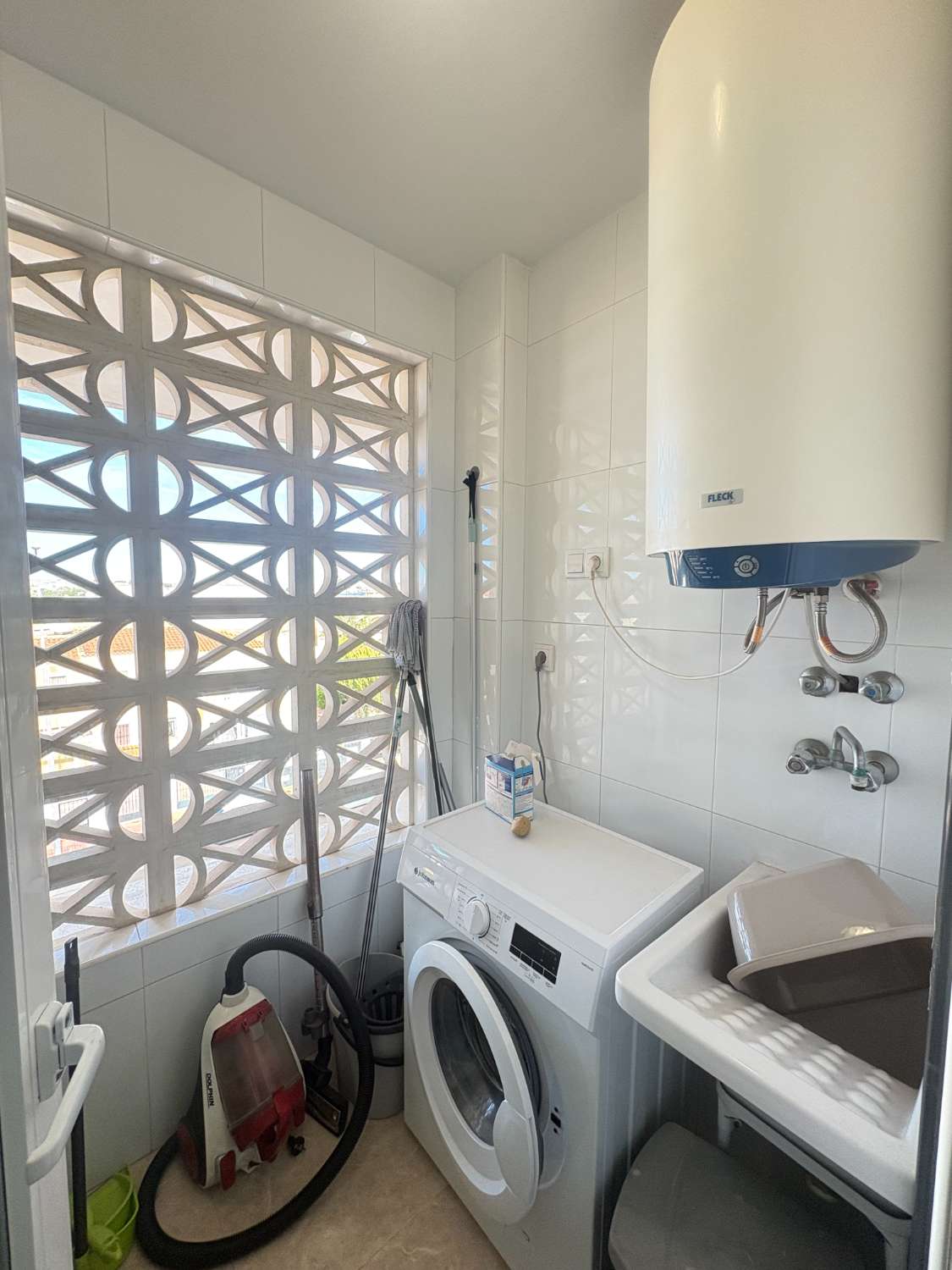 Hermoso apartamento en el último piso en el popular Laguna Golf