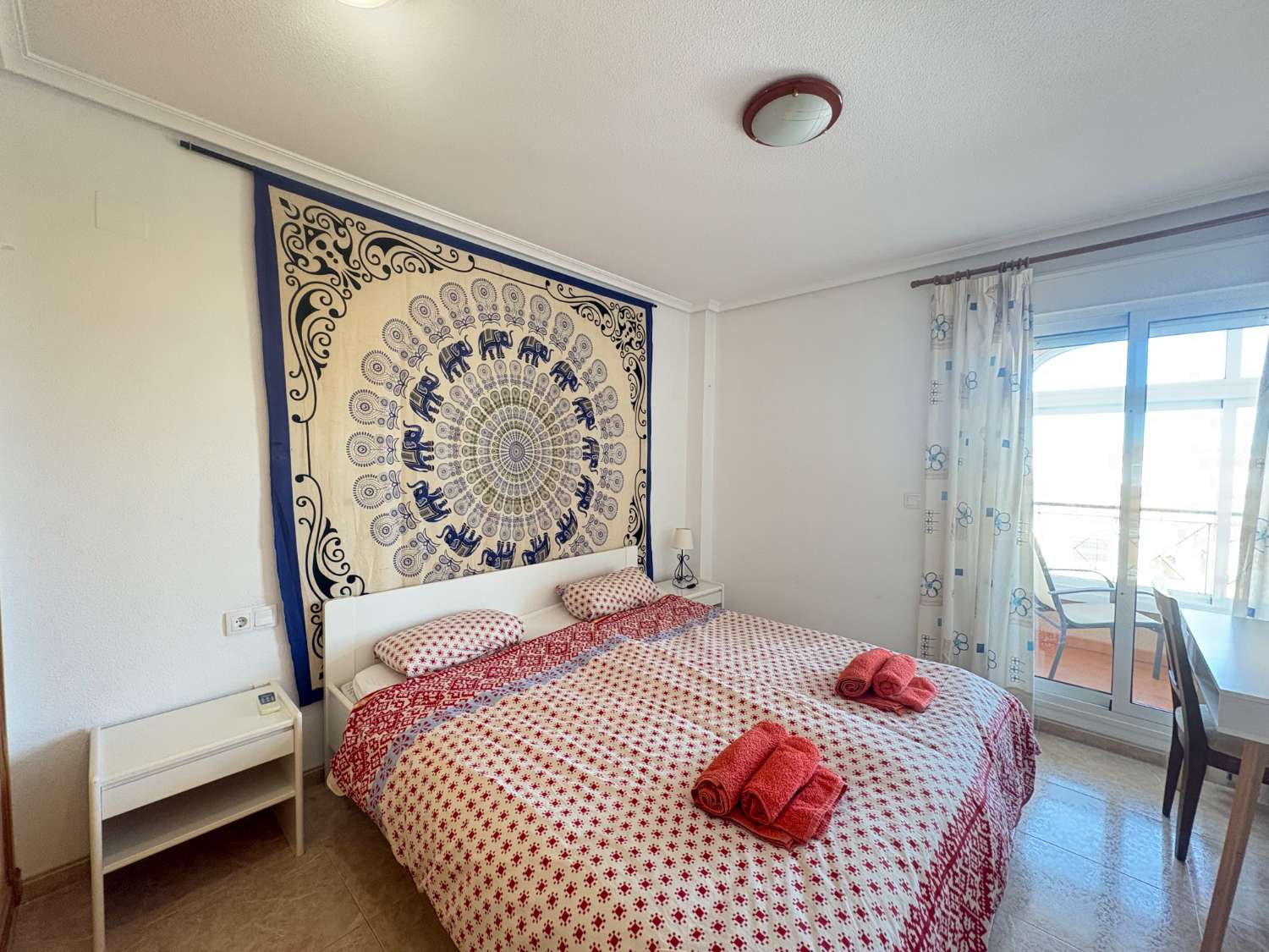 Hermoso apartamento en el último piso en el popular Laguna Golf