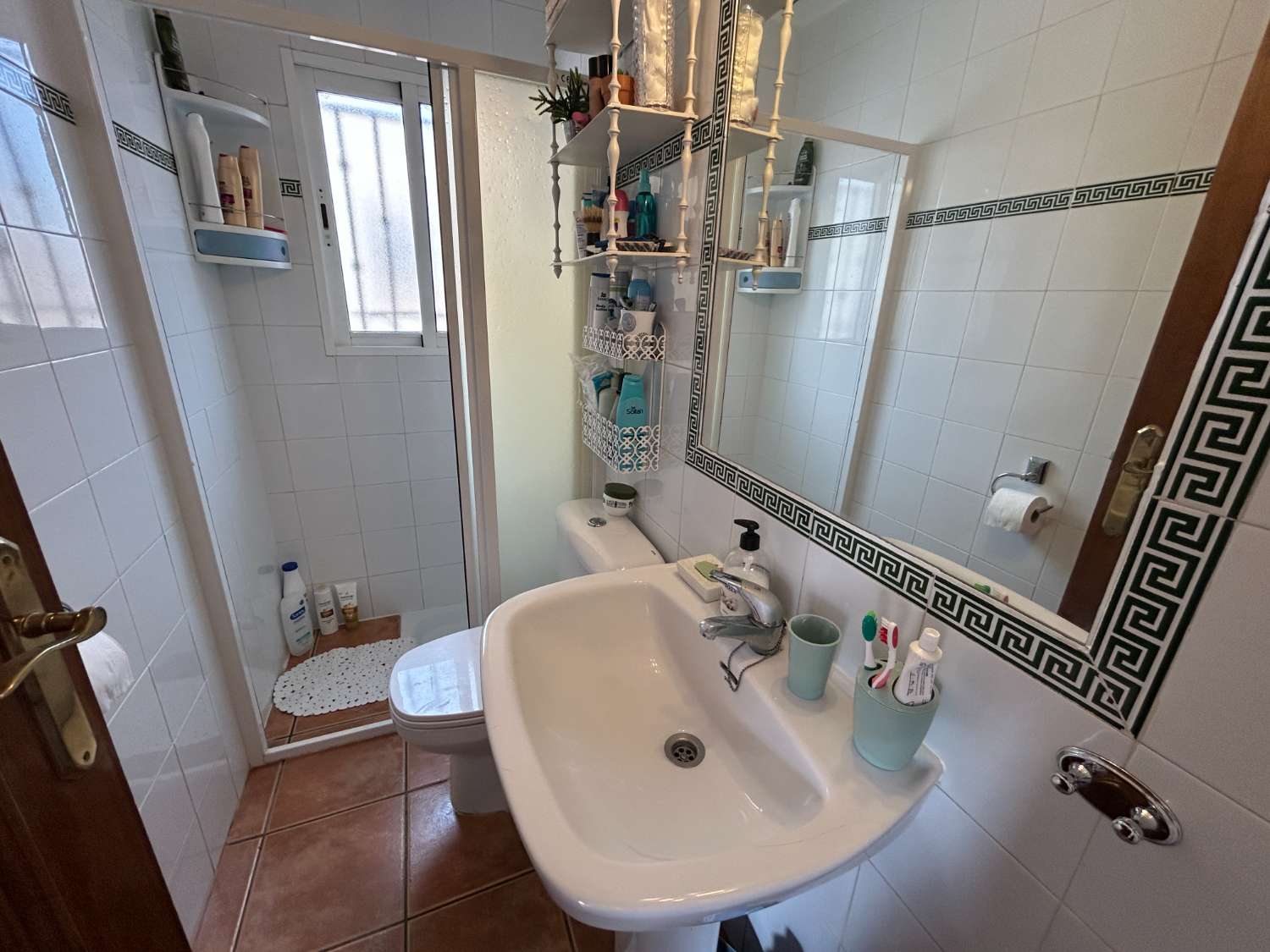 Casa adosada de 4 dormitorios y 2 baños en La Zenia