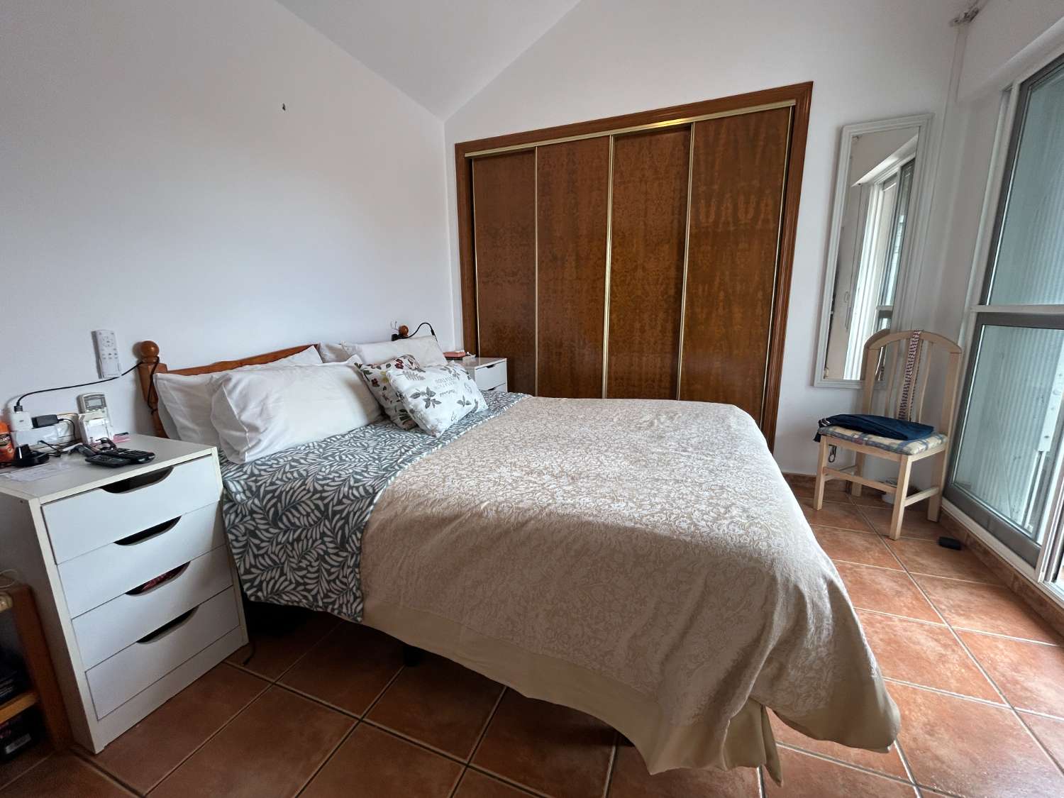 Casa adosada de 4 dormitorios y 2 baños en La Zenia