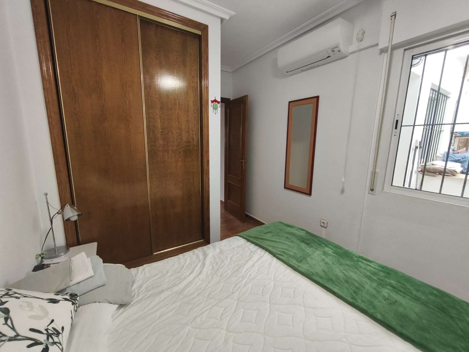 Casa adosada de 4 dormitorios y 2 baños en La Zenia