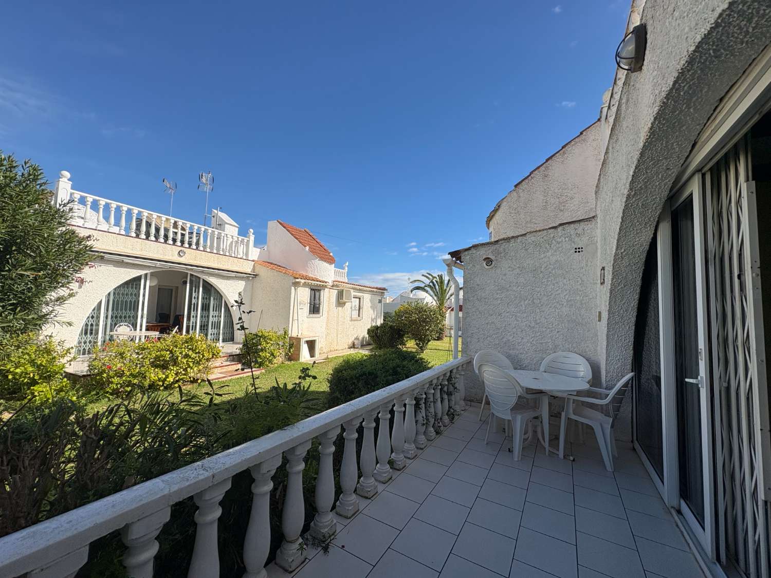 Bungalow te koop in een omheinde Urbanisasion.