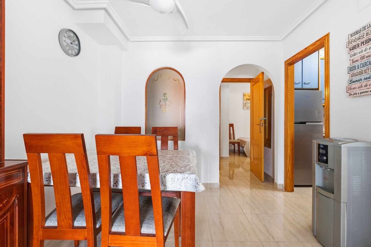 Duplex situado en los altos con 3 dormitorios ,2 baños, y piscina !