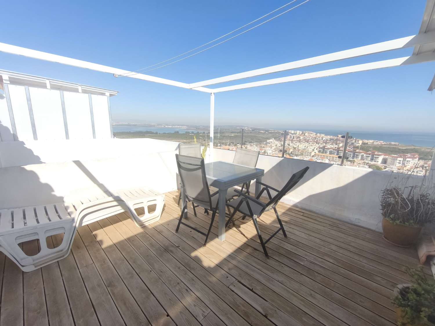 Prachtig appartement met 2 slaapkamers en spectaculaire uitzichten op de omgeving