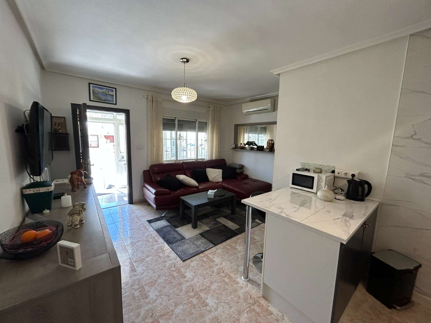 Casa de 3 dormitorios y 2 baños en La Florida.