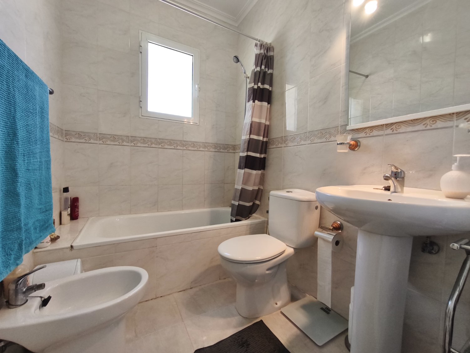 Dúplex orientado al sur con parcela en la esquina 3 dormitorios , 3 baños garage subterráneo