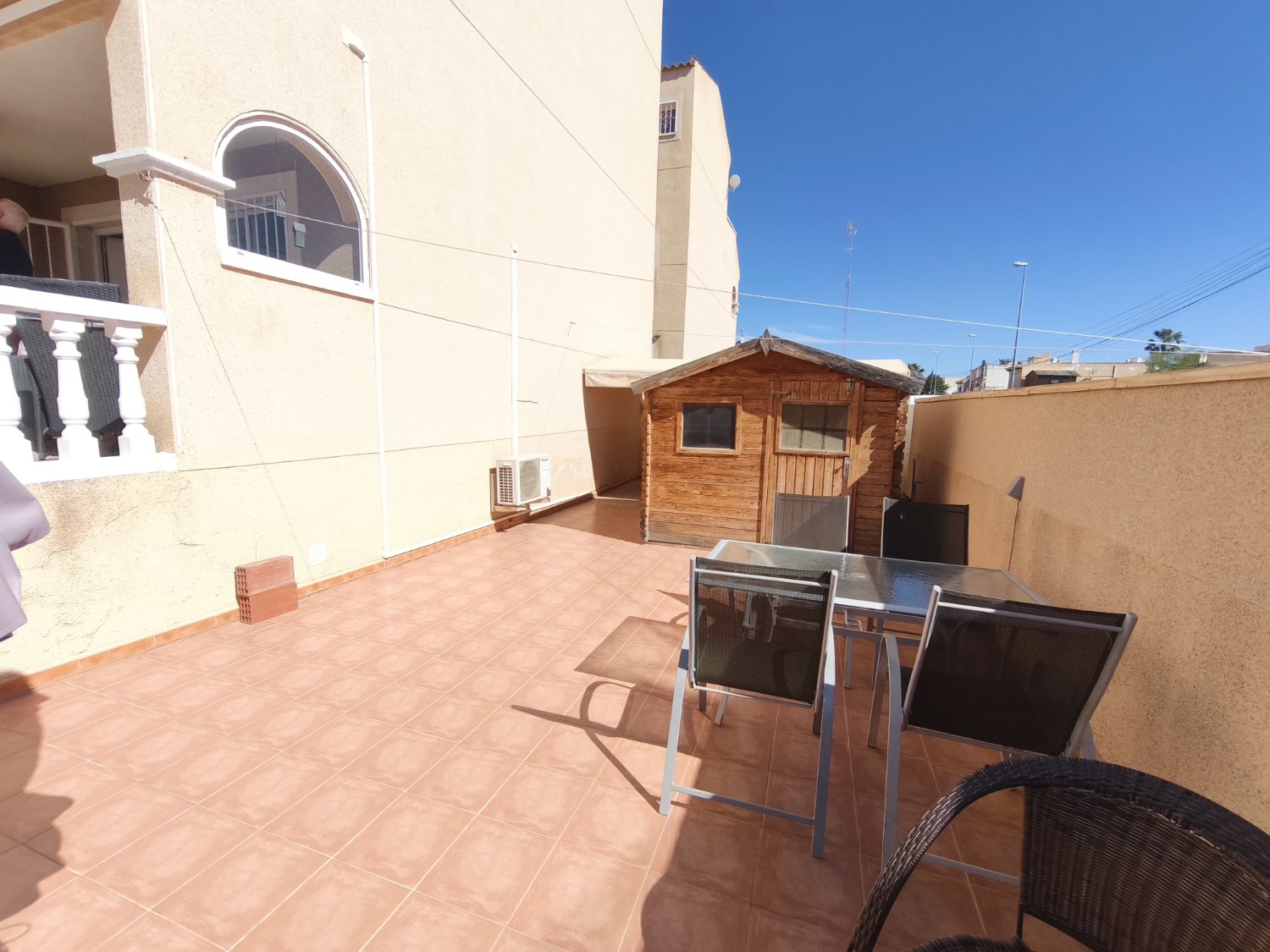 Dúplex orientado al sur con parcela en la esquina 3 dormitorios , 3 baños garage subterráneo