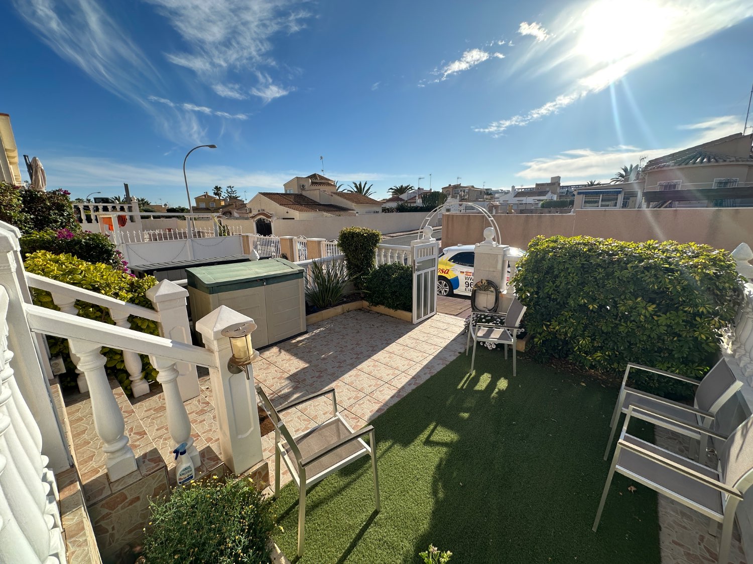 Bungalow situado en la Florida con 2 dormitorios  1baño y piscina comunitaria