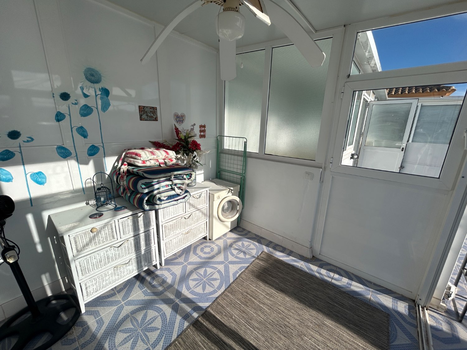 Bungalow situado en la Florida con 2 dormitorios  1baño y piscina comunitaria