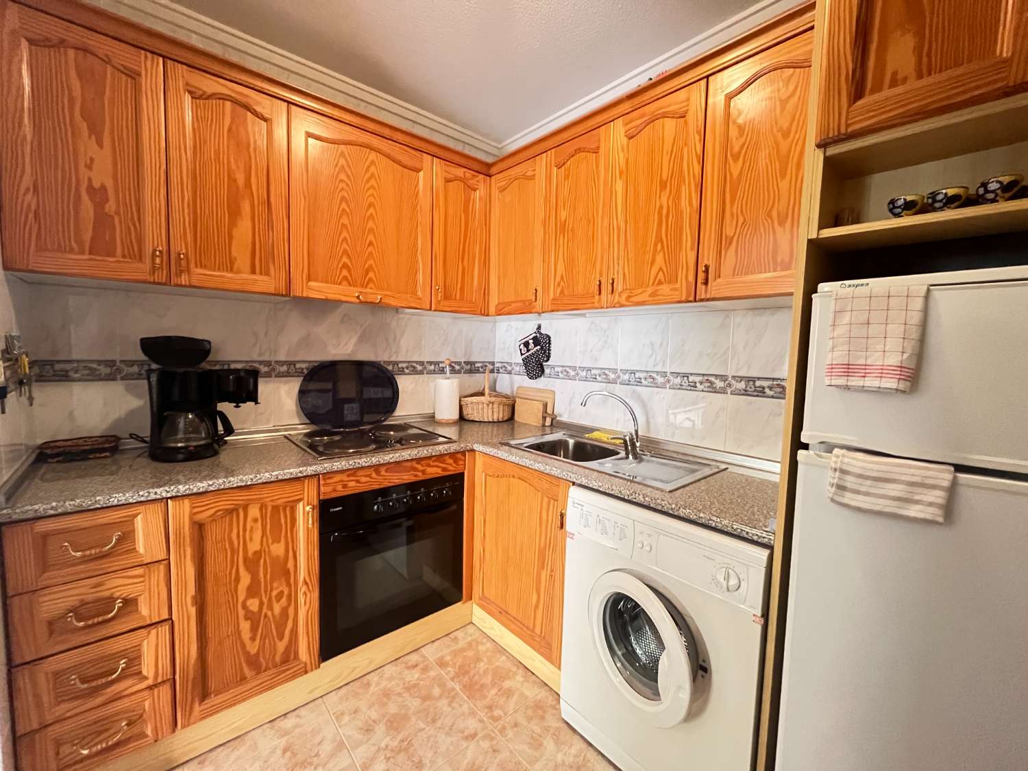 Casa de 2 dormitorios con piscina comunitaria en Playa Flamenca