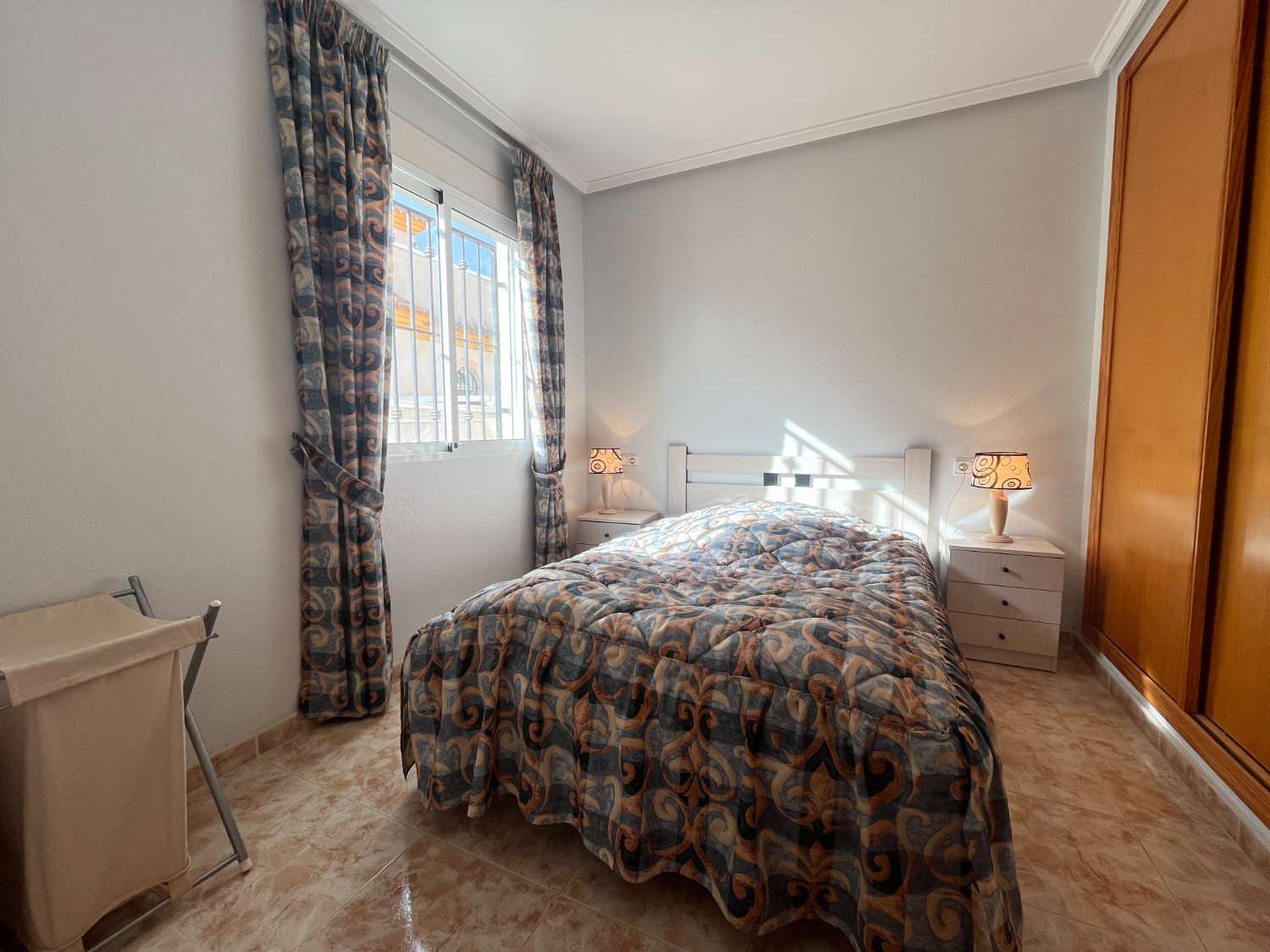 Casa de 2 dormitorios con piscina comunitaria en Playa Flamenca