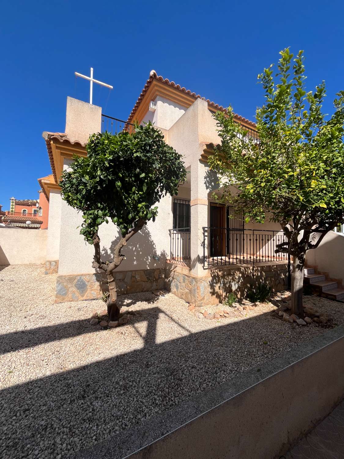 Casa de 2 dormitorios con piscina comunitaria en Playa Flamenca