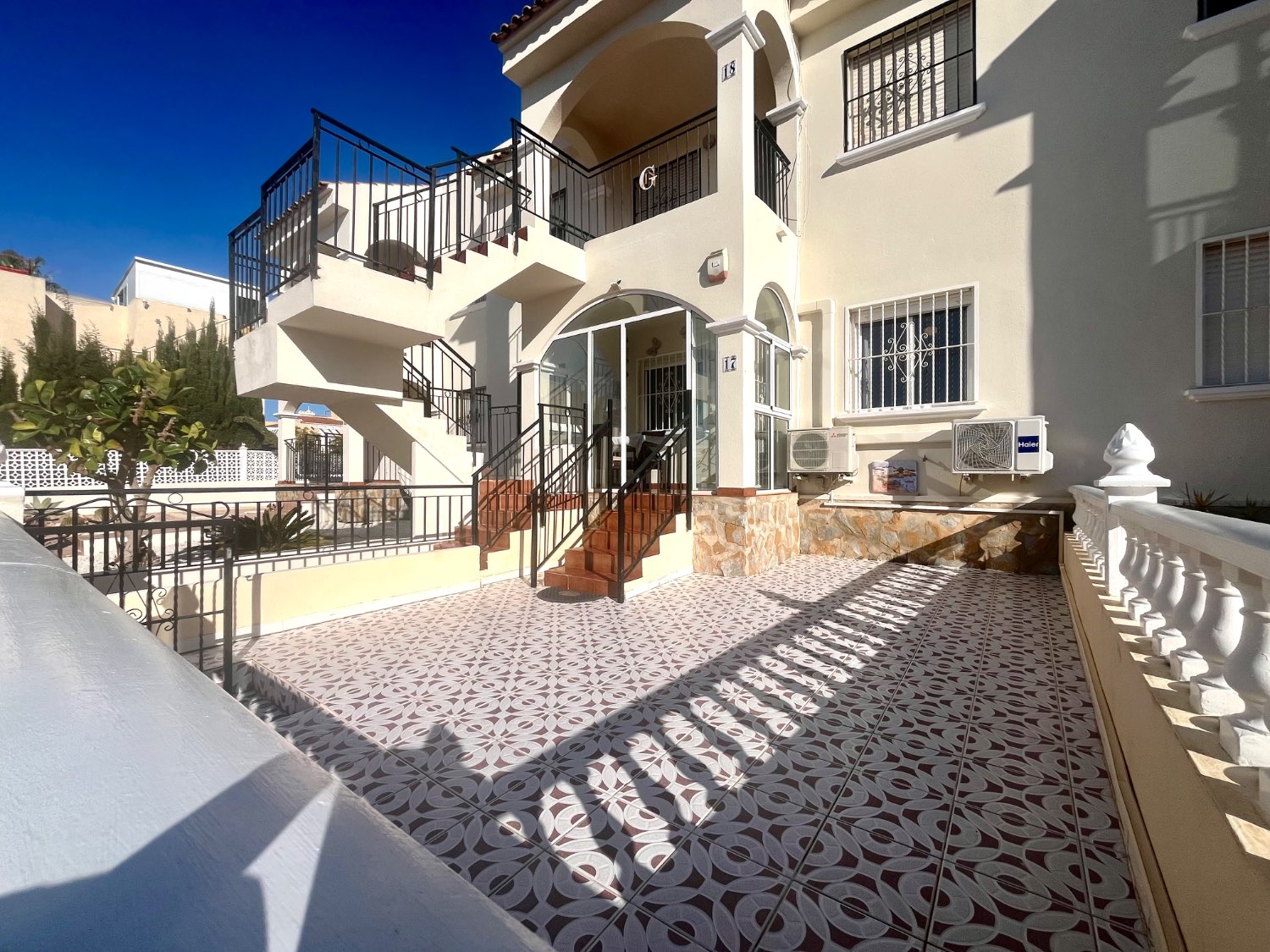 Bungalow de 2 dormitorios situado en Las Chismosas, Orihuela Costa