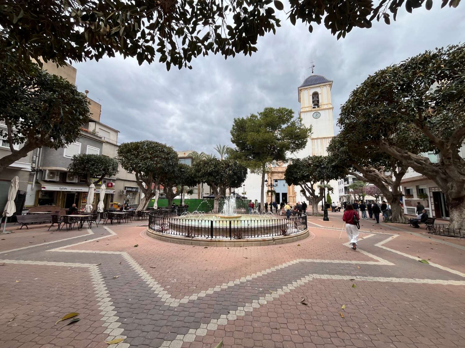 Apartamento de 2 dormitorios con terraza y baño reformado