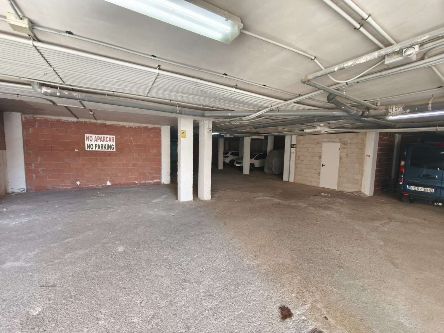 车库 出售 在 Los Almendros-La Florida (Orihuela)