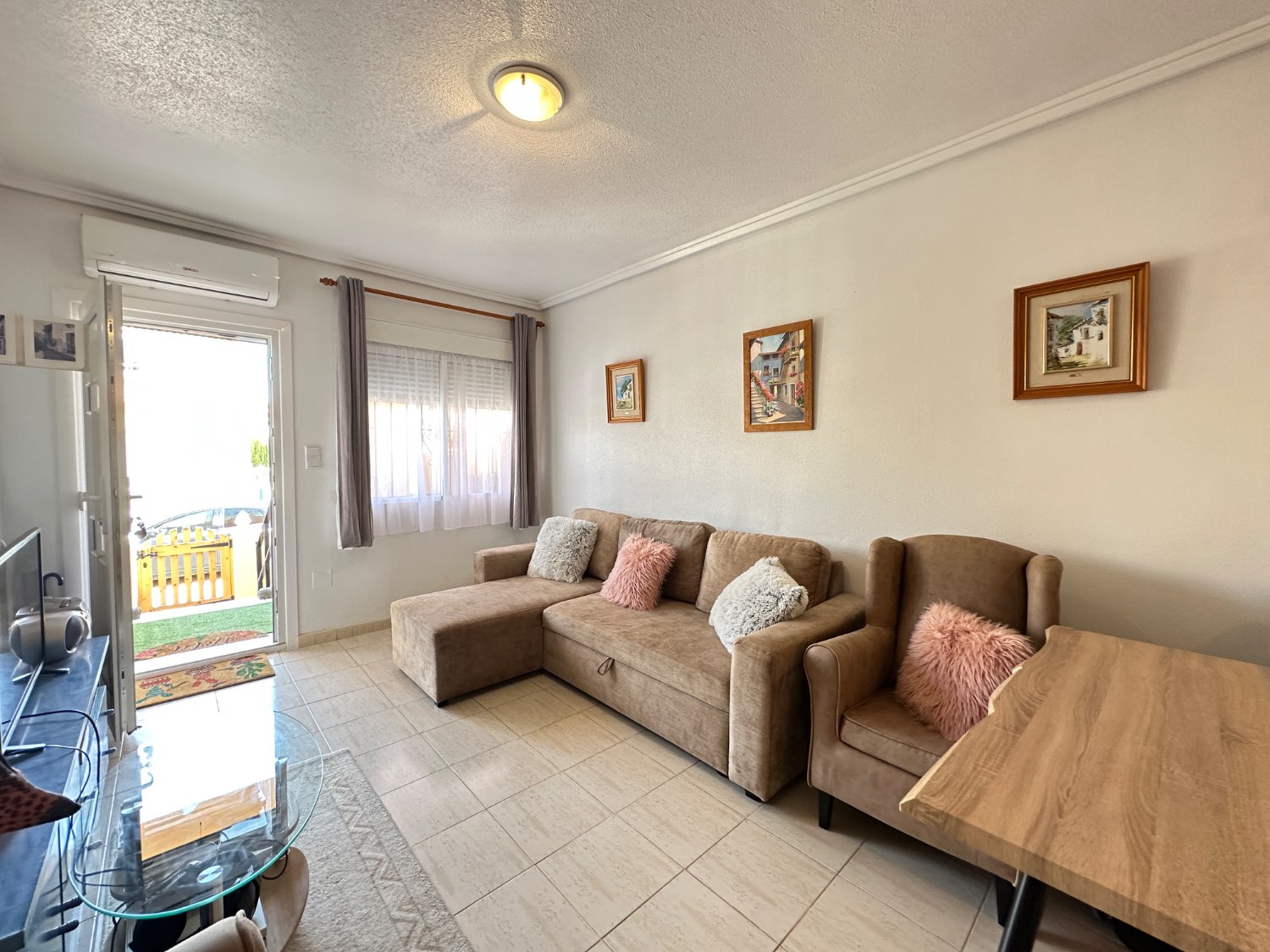 apartamento en planta baja en la Florida de 2 dormitorios y un baño