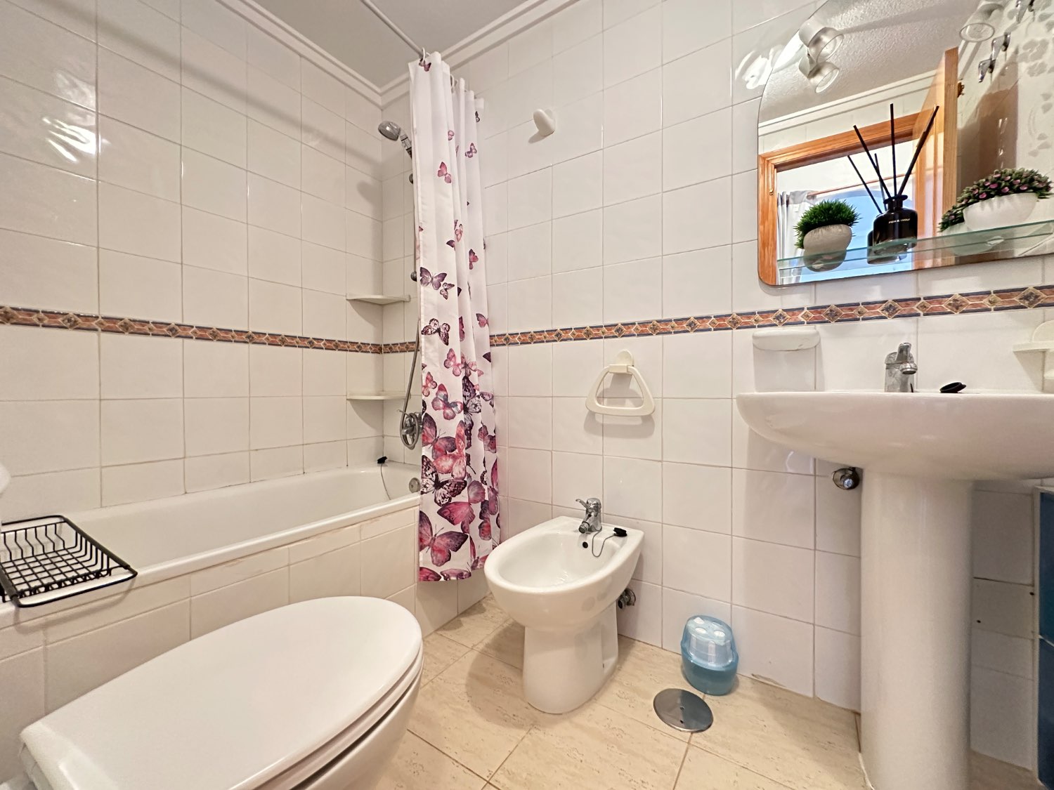 apartamento en planta baja en la Florida de 2 dormitorios y un baño