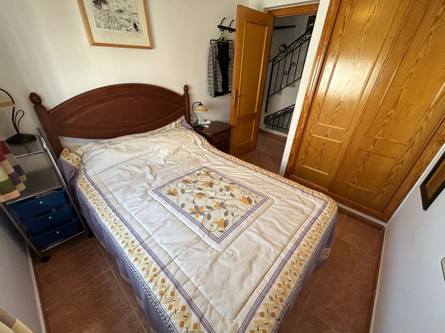 Precioso dúplex en Dream Hills, orientado al sur.