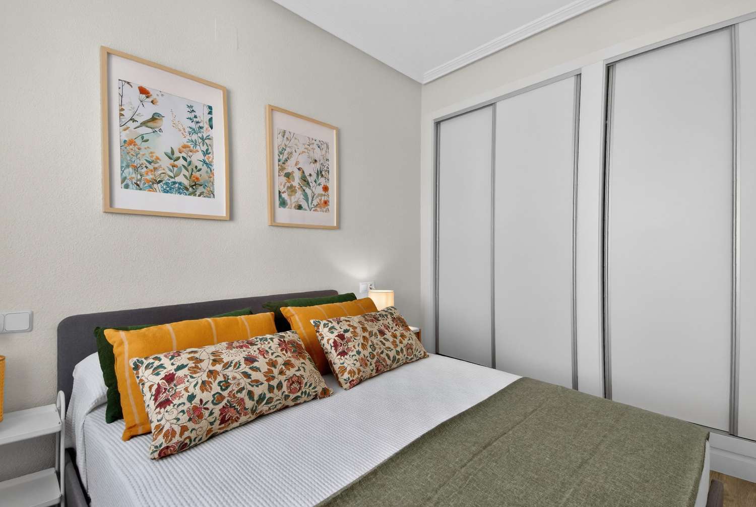 Perfecto bungalow de tres dormitorios totalmente reformado.