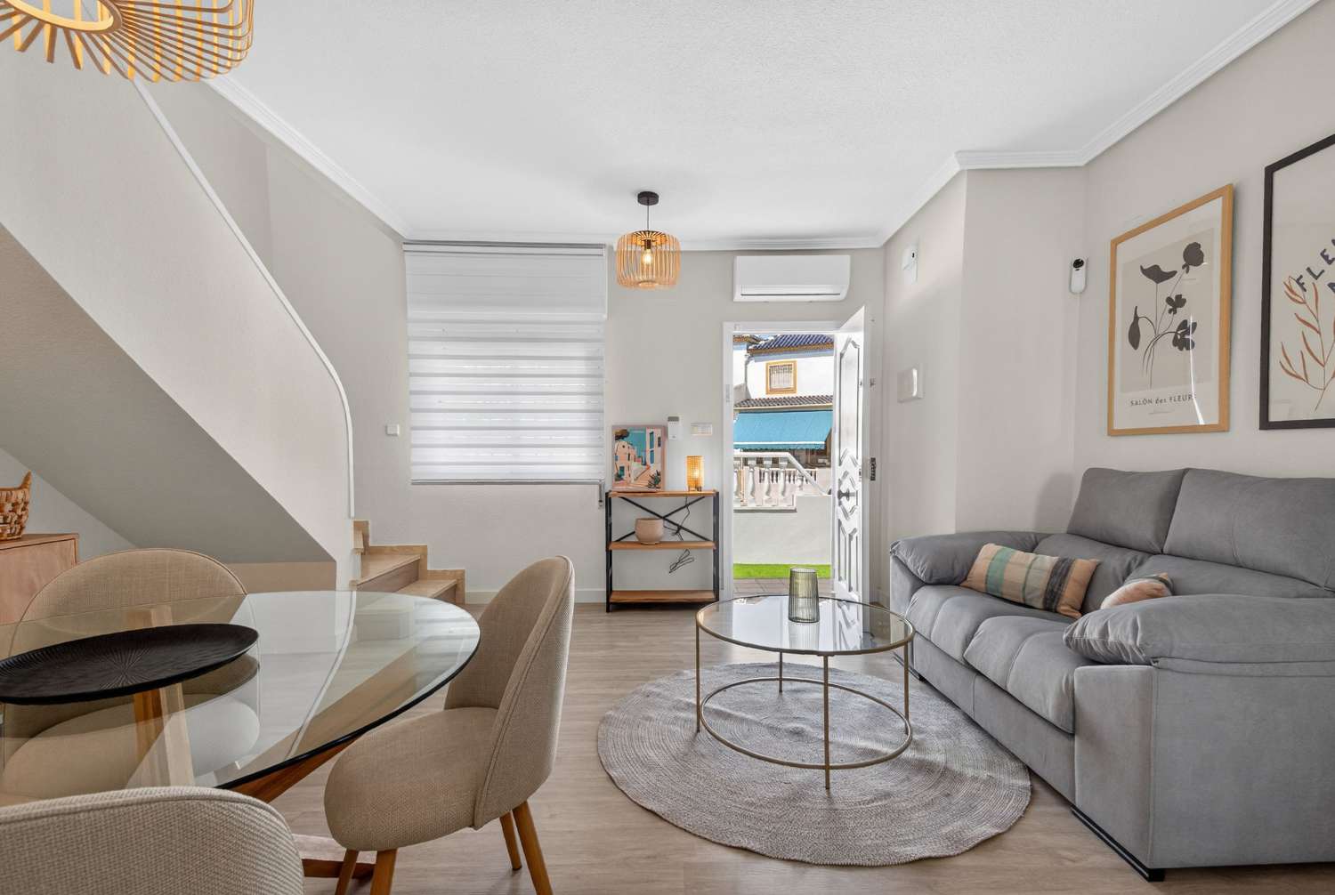 Perfecto bungalow de tres dormitorios totalmente reformado.