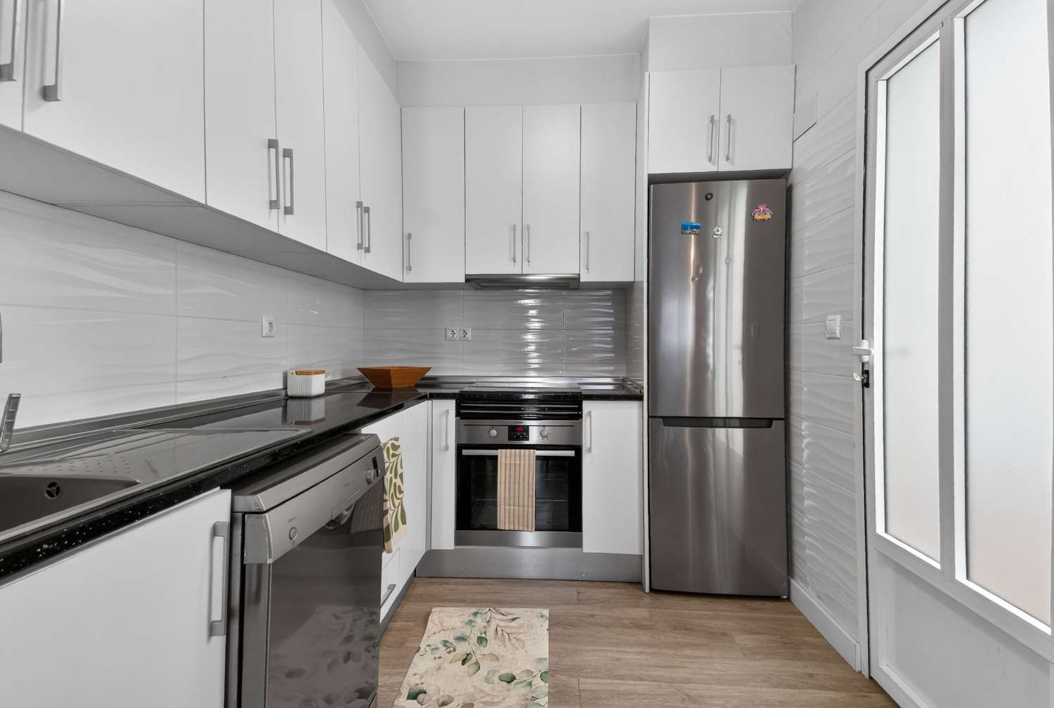 Perfecto bungalow de tres dormitorios totalmente reformado.