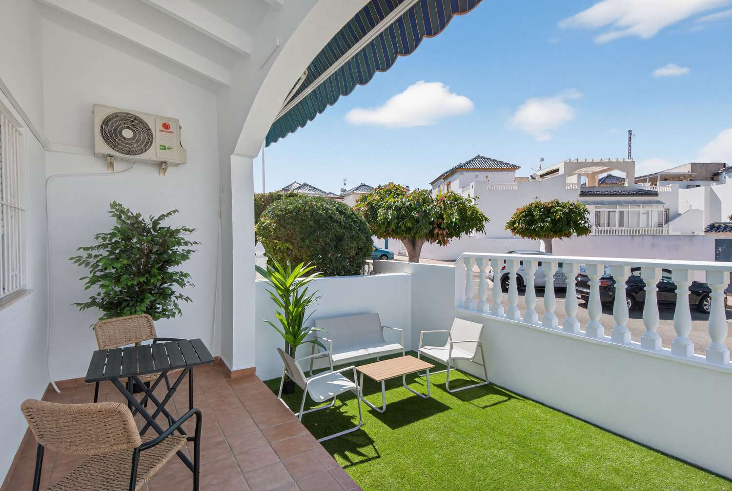 Perfecto bungalow de tres dormitorios totalmente reformado.