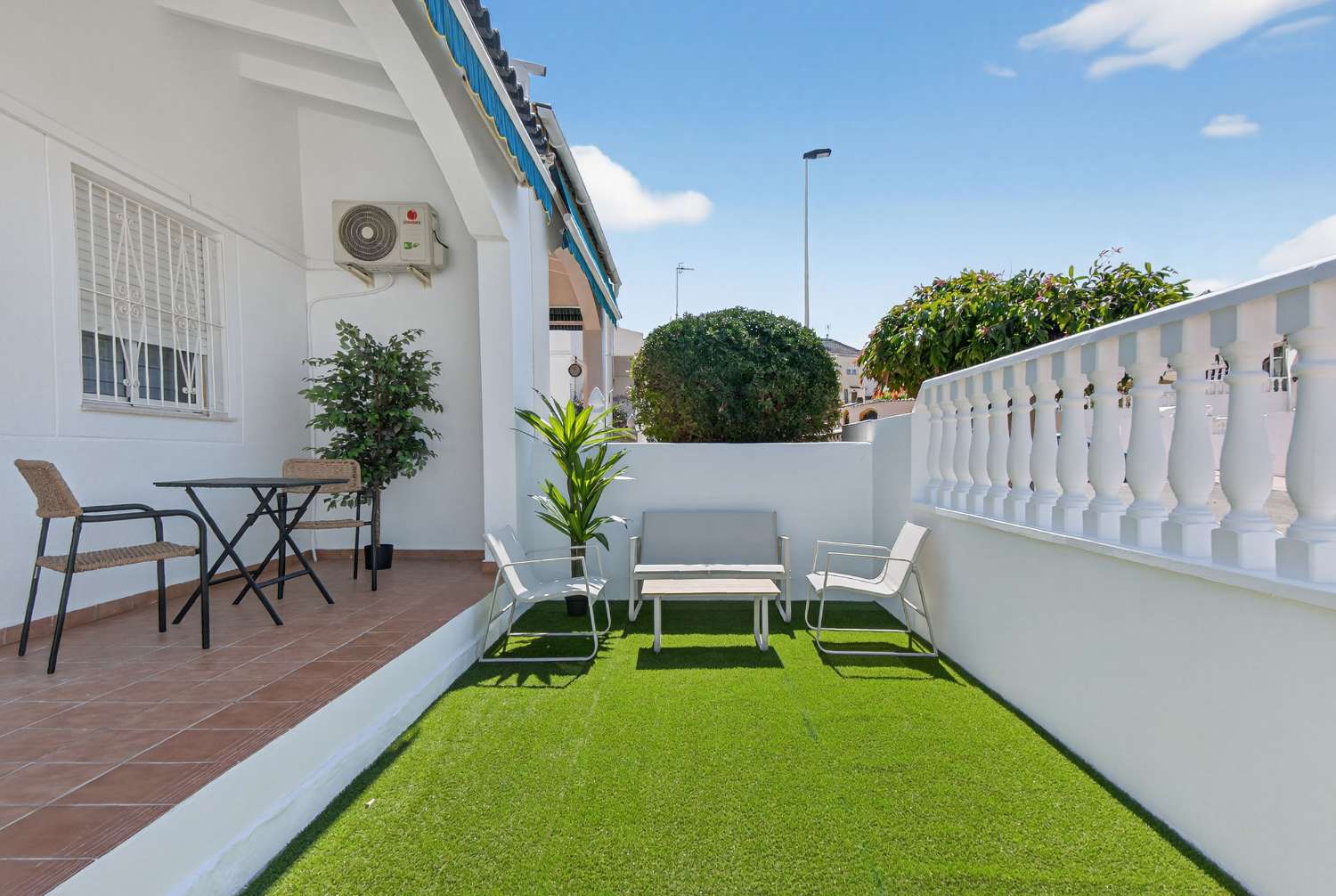 Perfecto bungalow de tres dormitorios totalmente reformado.