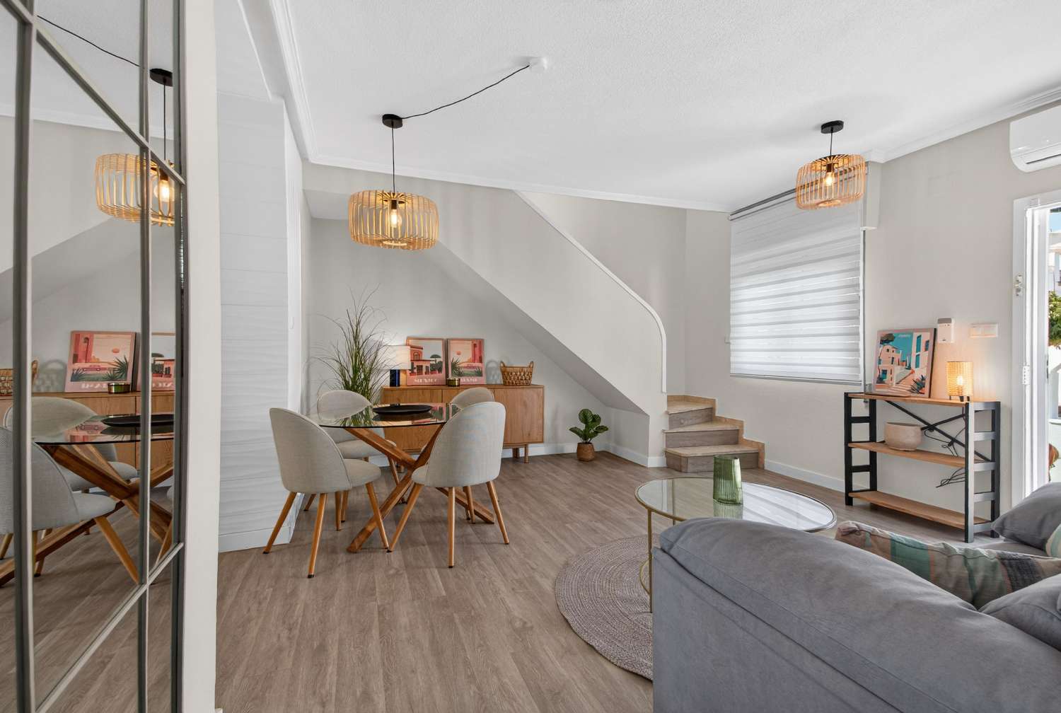 Perfecto bungalow de tres dormitorios totalmente reformado.