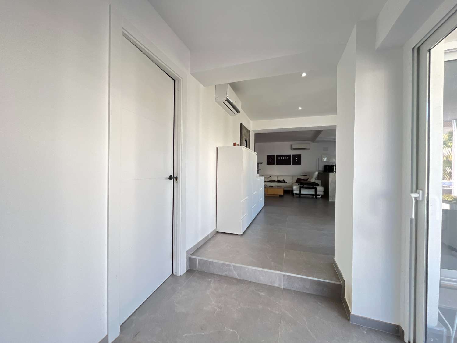 Precioso chalet renovado con 3 dormitorios y piscina privada