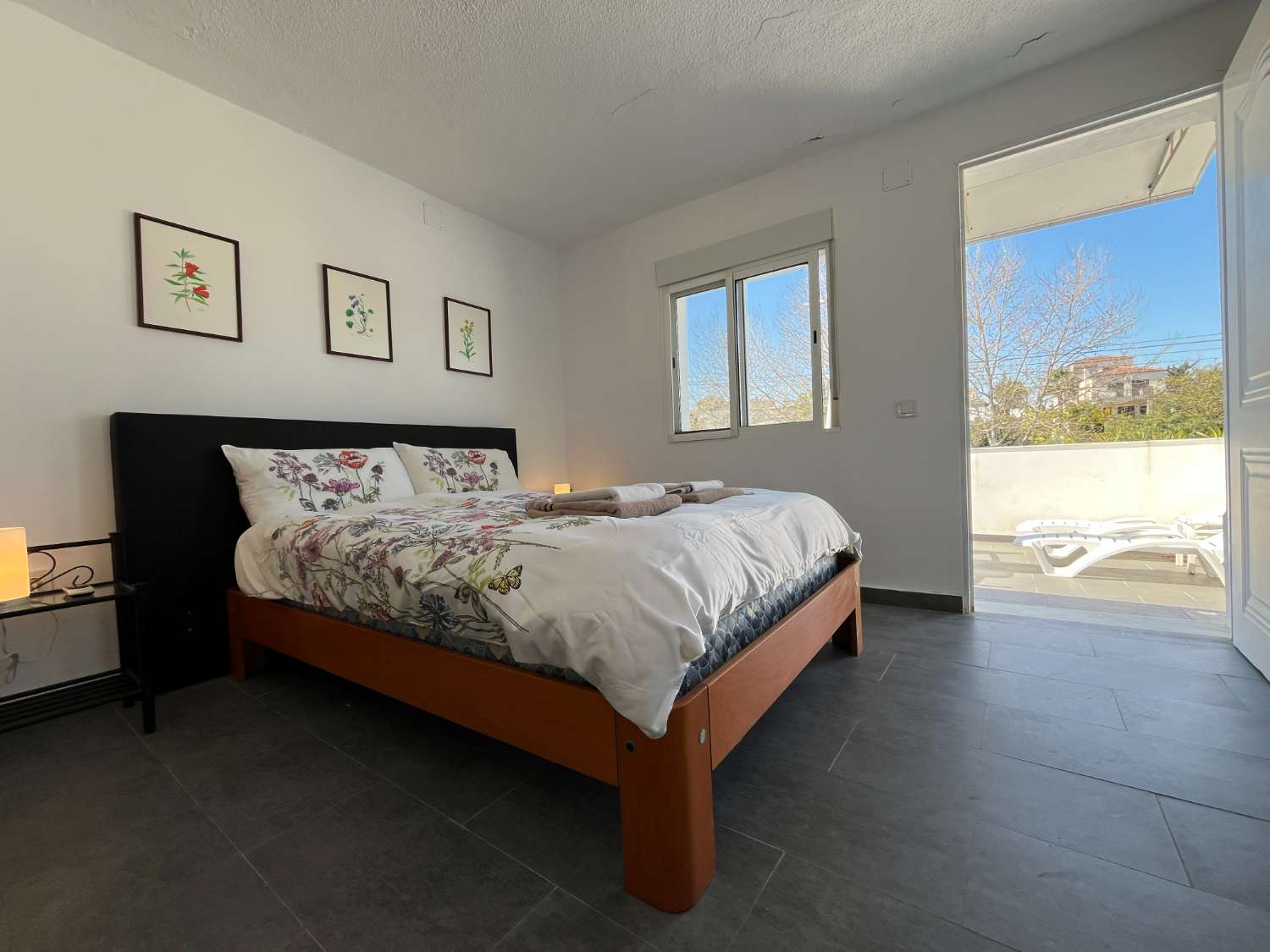 Precioso chalet renovado con 3 dormitorios y piscina privada