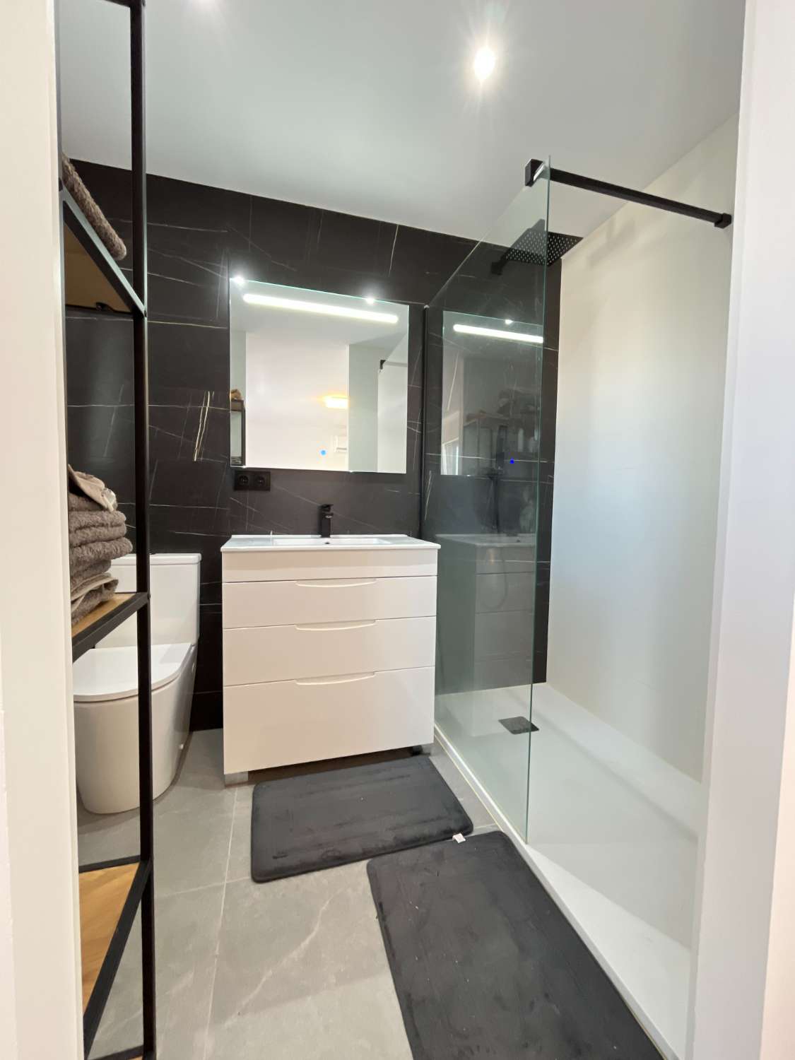 Precioso chalet renovado con 3 dormitorios y piscina privada