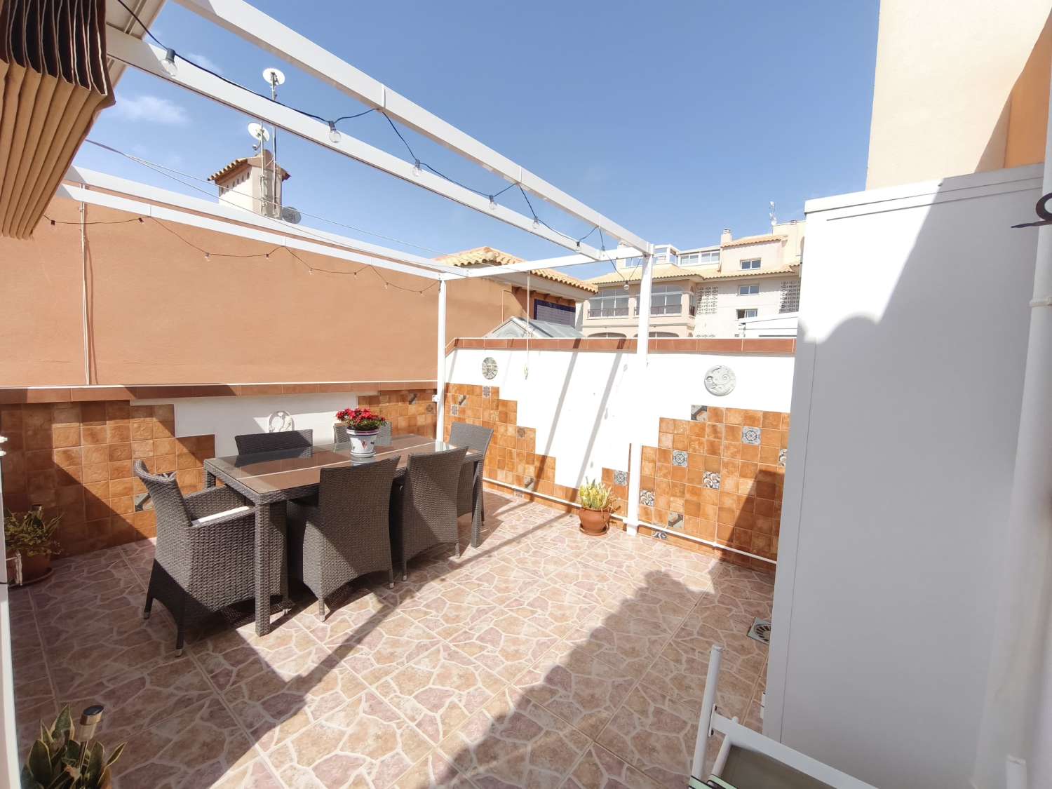 Apartamento muy bonito orientado al sur con 3 dormitorios.