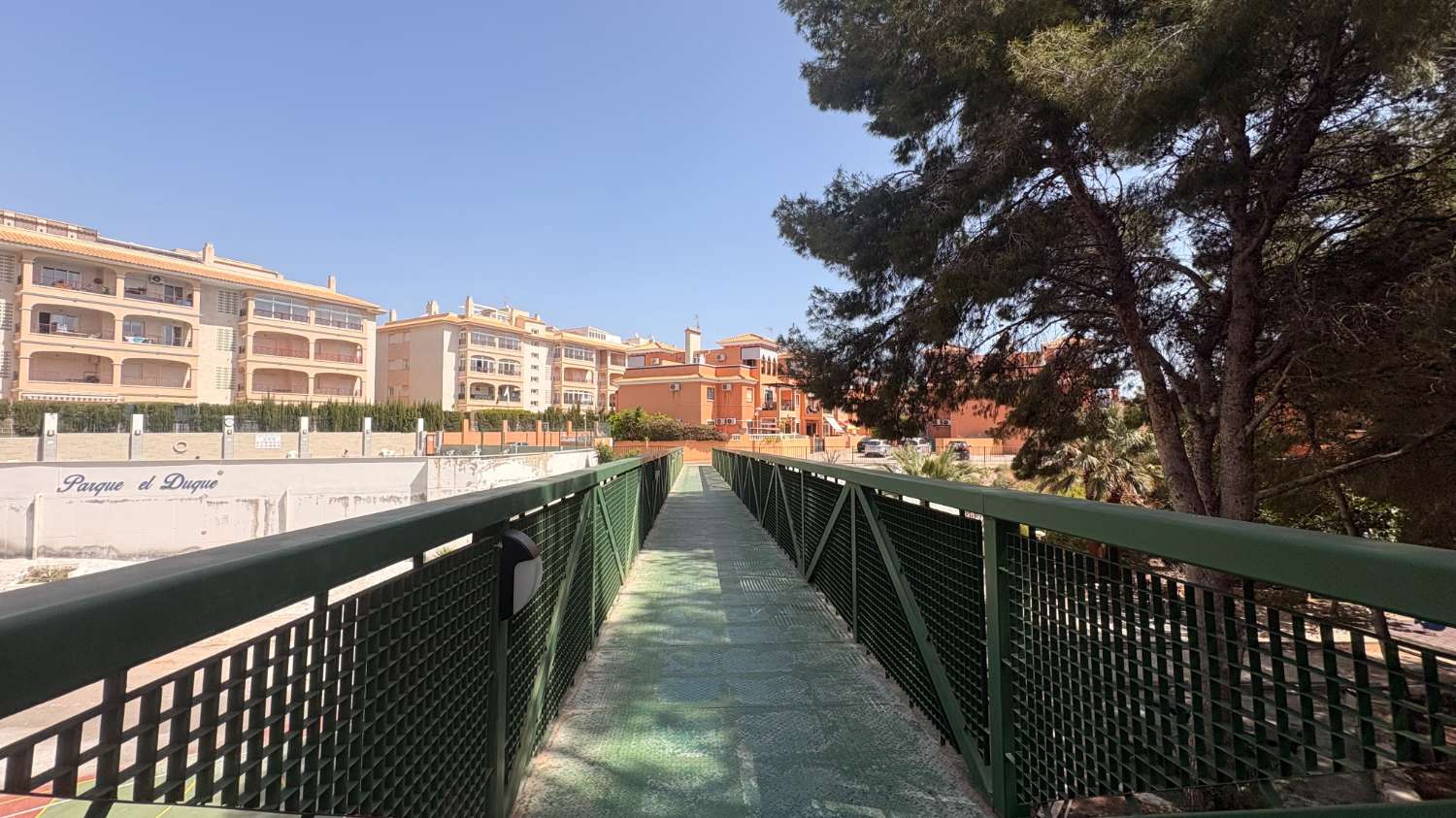 Apartamento muy bonito orientado al sur con 3 dormitorios.