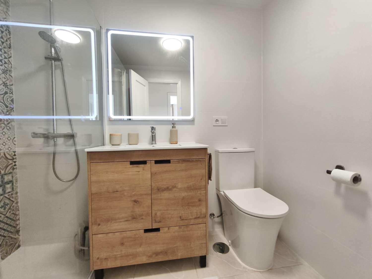 Apartamento muy bonito orientado al sur con 3 dormitorios.