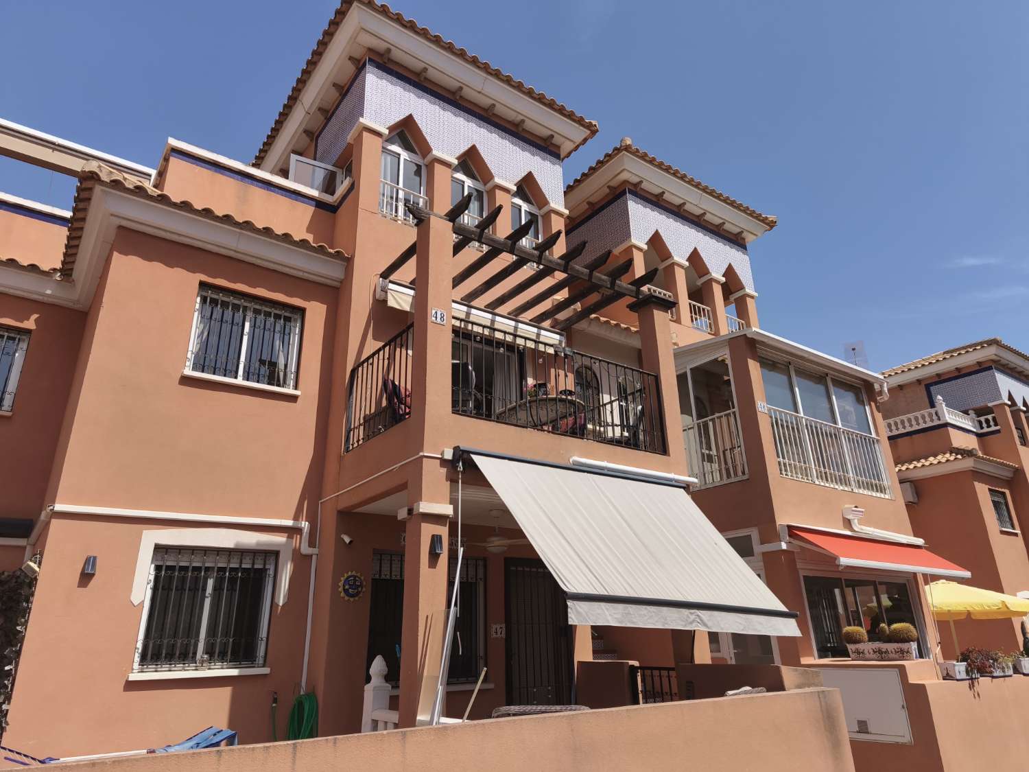 Apartamento muy bonito orientado al sur con 3 dormitorios.