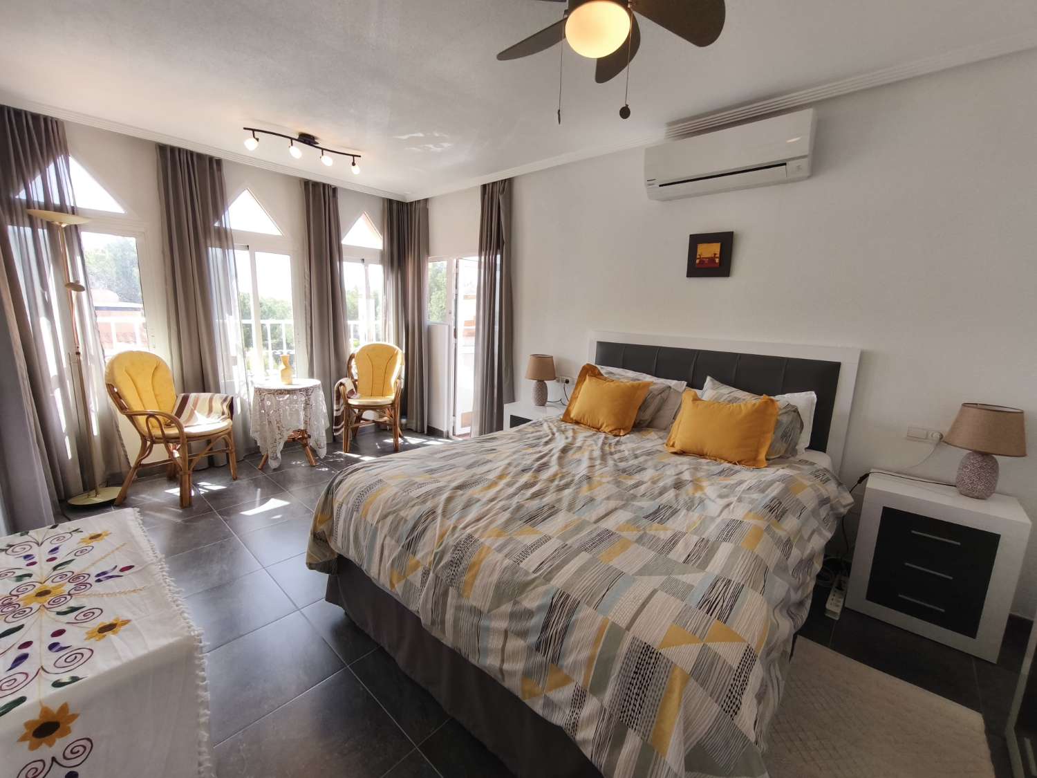 Apartamento muy bonito orientado al sur con 3 dormitorios.