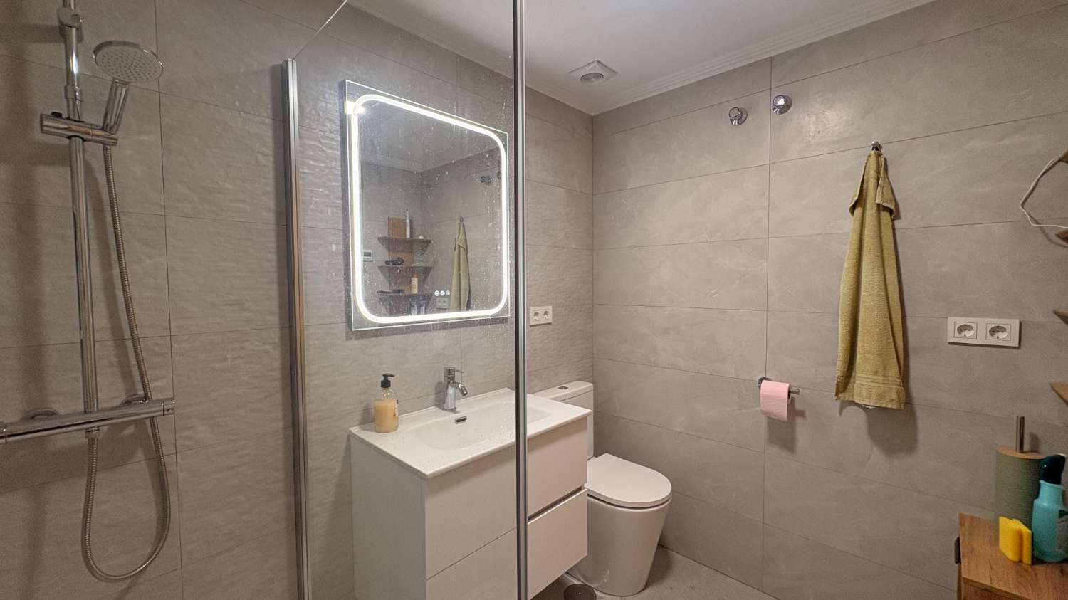 Apartamento orientado al sur en Parque del Duque.